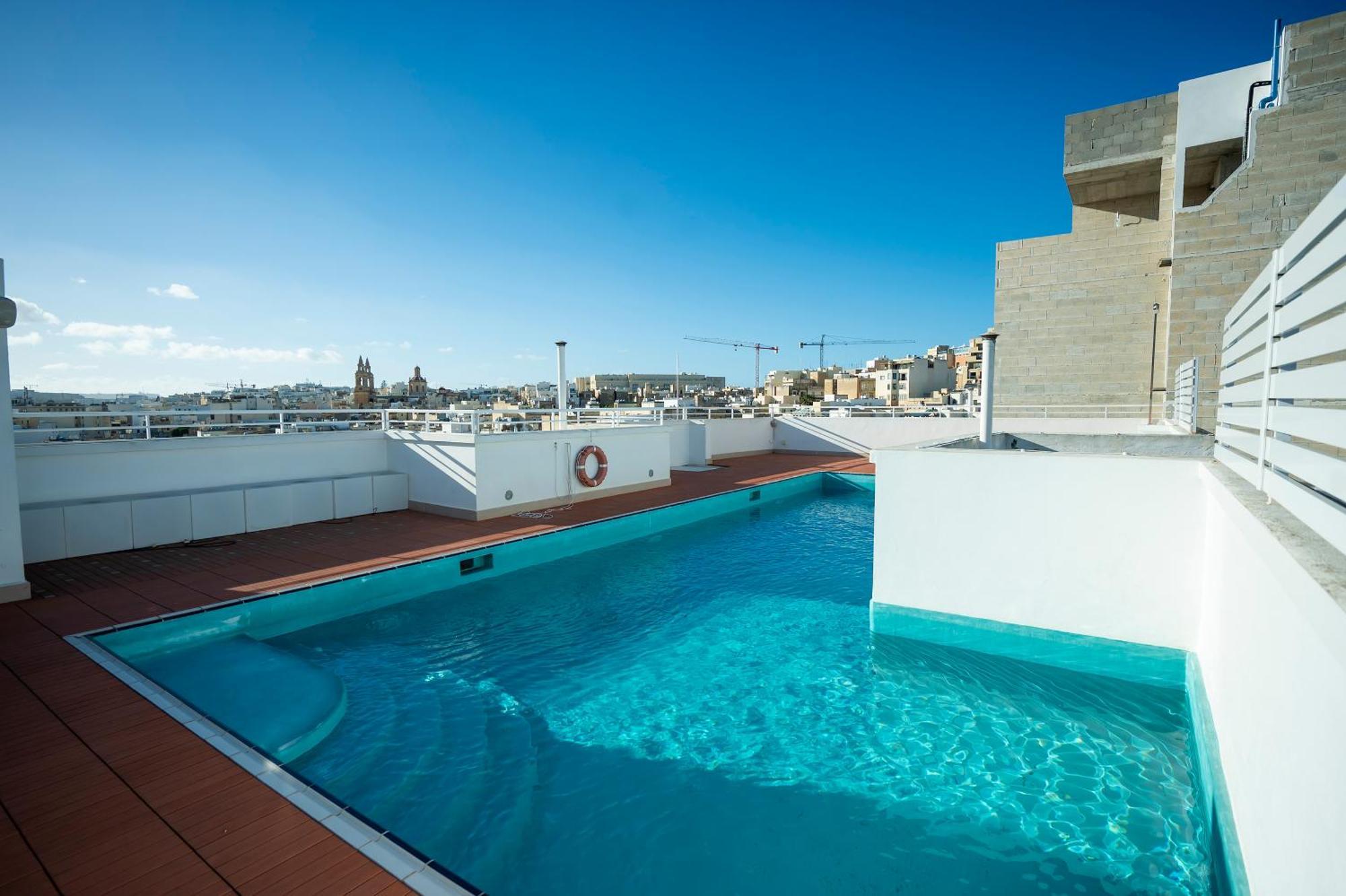 Day'S Inn Hotel And Residence Sliema Extérieur photo