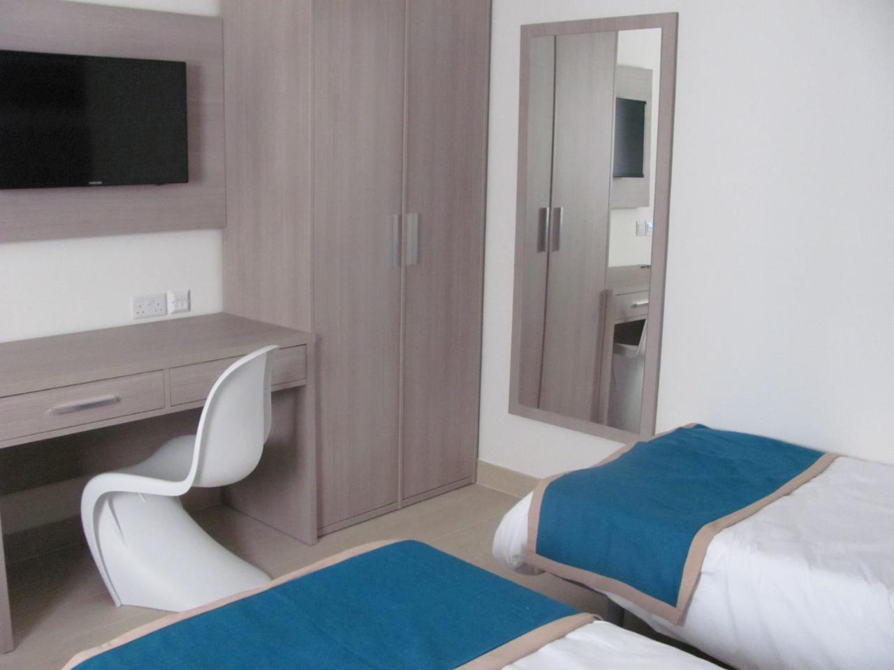 Day'S Inn Hotel And Residence Sliema Extérieur photo